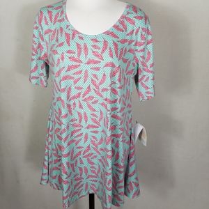 Lularoe Perfect T Shirt Size Small. Condition is "